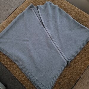 Lululemon Gray Knit Zippered Poncho